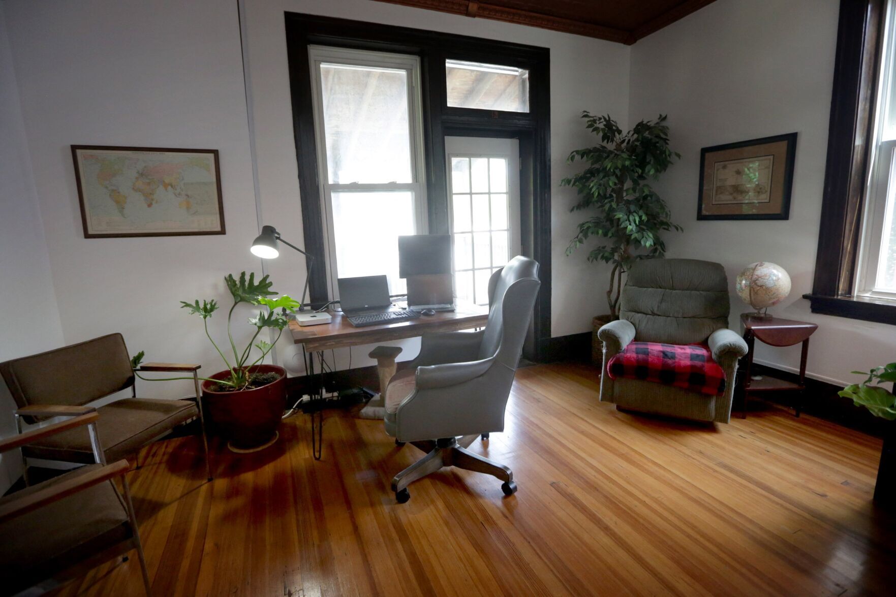 At Home with Keri Morgan and Steve Schmidt in Tower Grove